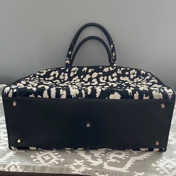 Furla Opportunity Tote Bag in Toni Nero Jacquard Fabric with Leopard Print - Picture 7 of 11